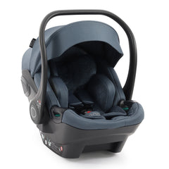 egg3 Shell i-Size Car Seat - Topaz - shown with removable newborn insert