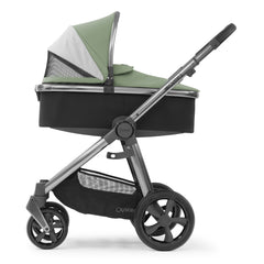 BabyStyle Oyster 3 LUXURY Bundle with Maxi-Cosi Pebble 360 Pro (Spearmint) - showing the carrycot and chassis together as the pram